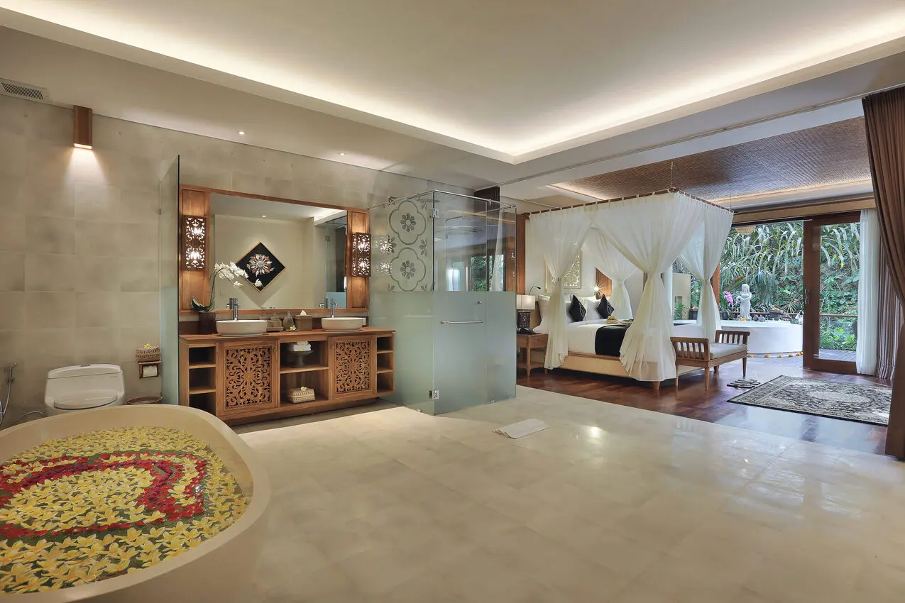 Royal_Suite_With_Spa_Bath32