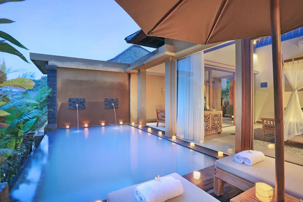 Suite_pool_villa28